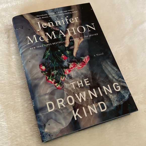EUC Hardcover book "The Drowning Kind" by Jennifer McMahon 🌸 BUY 2/$9 - Picture 11 of 11